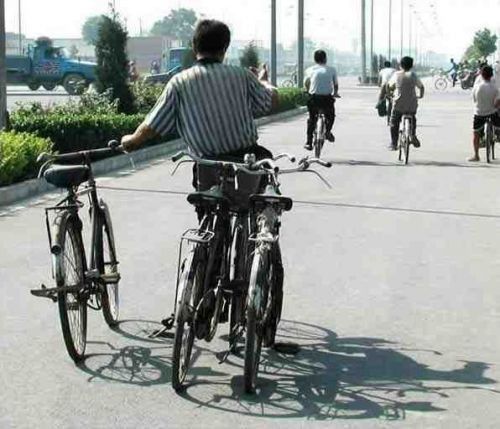 Les Délires et Insolites